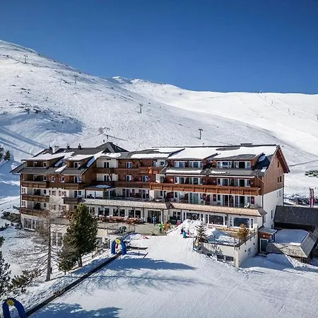 Отель Heidi-Hotel Falkertsee - Kinderhotel Патергассен