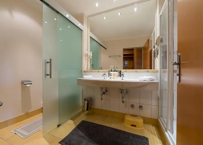 Hotel Heidi-hotel Falkertsee - 4*